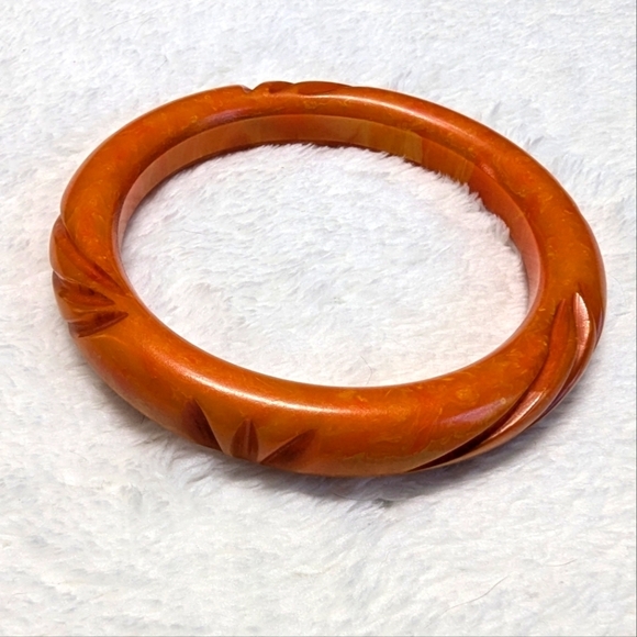 Bakelite Jewelry - Vintage Rare Mandarin Orange Carved Bakelite Bangle Bracelet